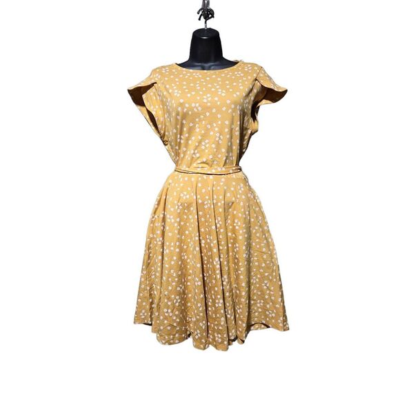 Pact Dresses & Skirts - Pact Fit and Flare Petal Sleeve Dress Yellow Floral Size Large Pockets